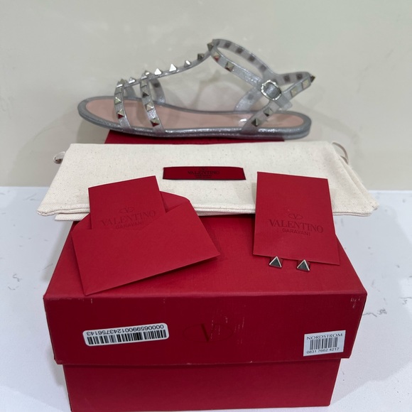 Valentino Garavani Rockstud Silver Glitter PVC Sandal - Picture 11 of 17